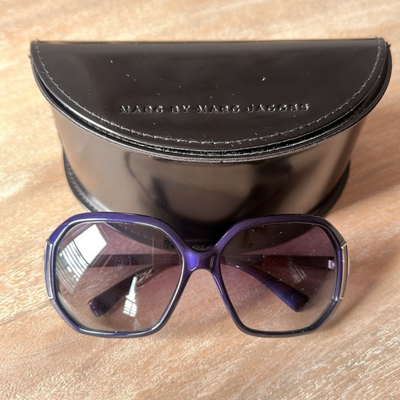 Marc by Marc Jacobs purple angular sunglasses & case - Picture 2 of 9
